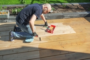 How to Seal a Deck – In-Depth Guide for Sealing a Deck