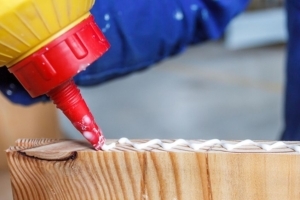 How to Glue Plastic to Wood – Best Methods with Guide