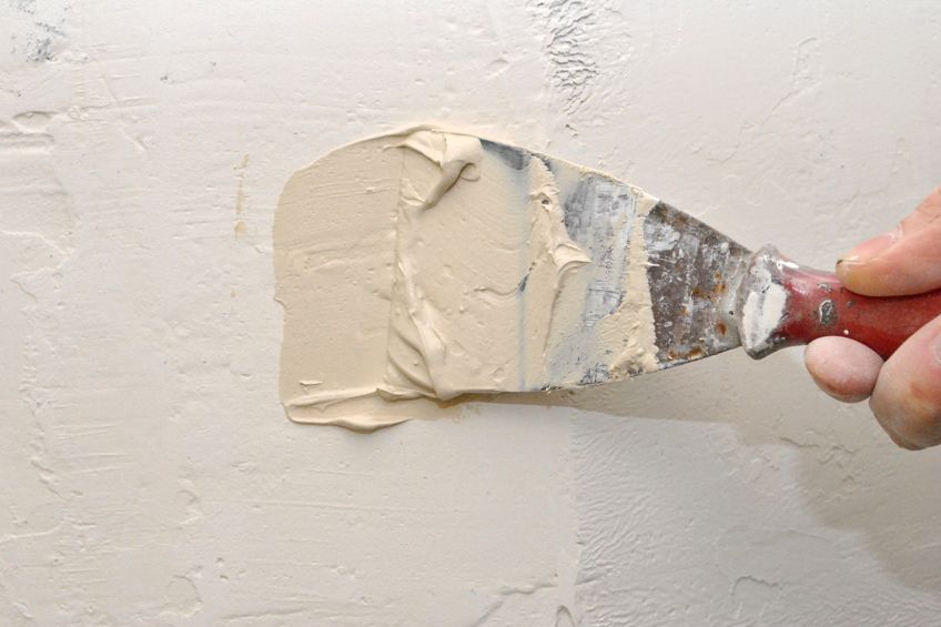 How to Make Spackle Dry Faster