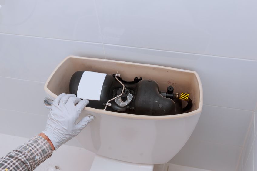 How to Paint Behind a Toilet Quickly