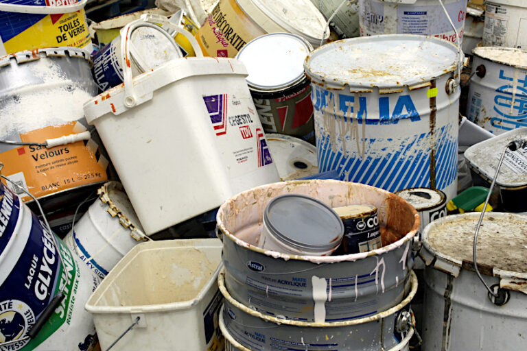 How to Dispose of Old Paint – Safest Paint Discarding Methods