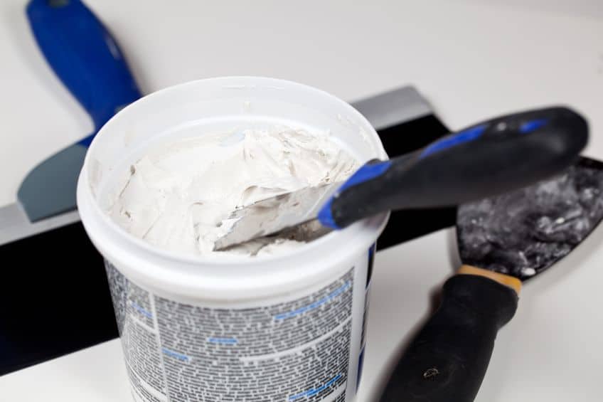 Fix Paint Chips With Spackle
