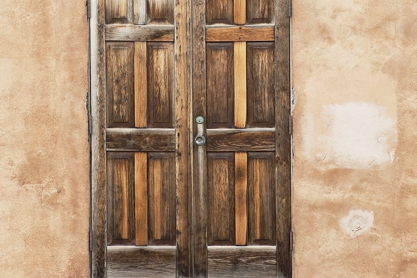 How to Restain a Front Door at Home