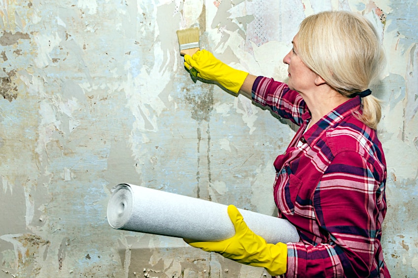 Methods for Removing Wallpaper