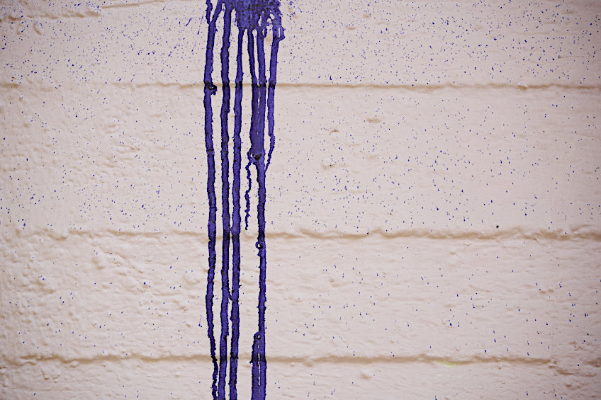 How to Clean Paint Stains on Walls
